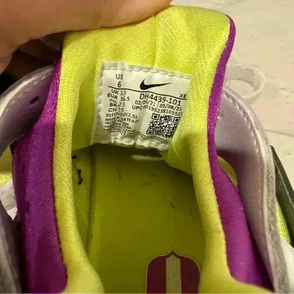 NIKE Air Huarache Run "Magenta 2021" sneakers women’s 6 - Picture 5 of 8